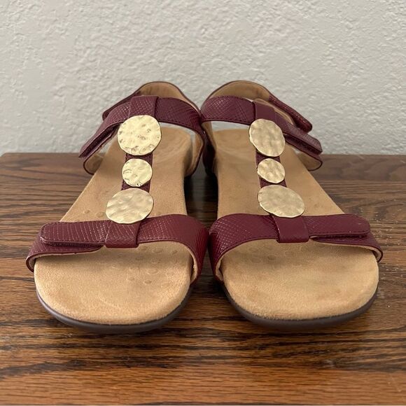 VIONIC Women's Farra Red Faux Lizard Gold Metal Sandals - Picture 5 of 8